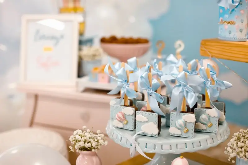 15 Ideas de Regalos para Baby Shower hechos a Mano