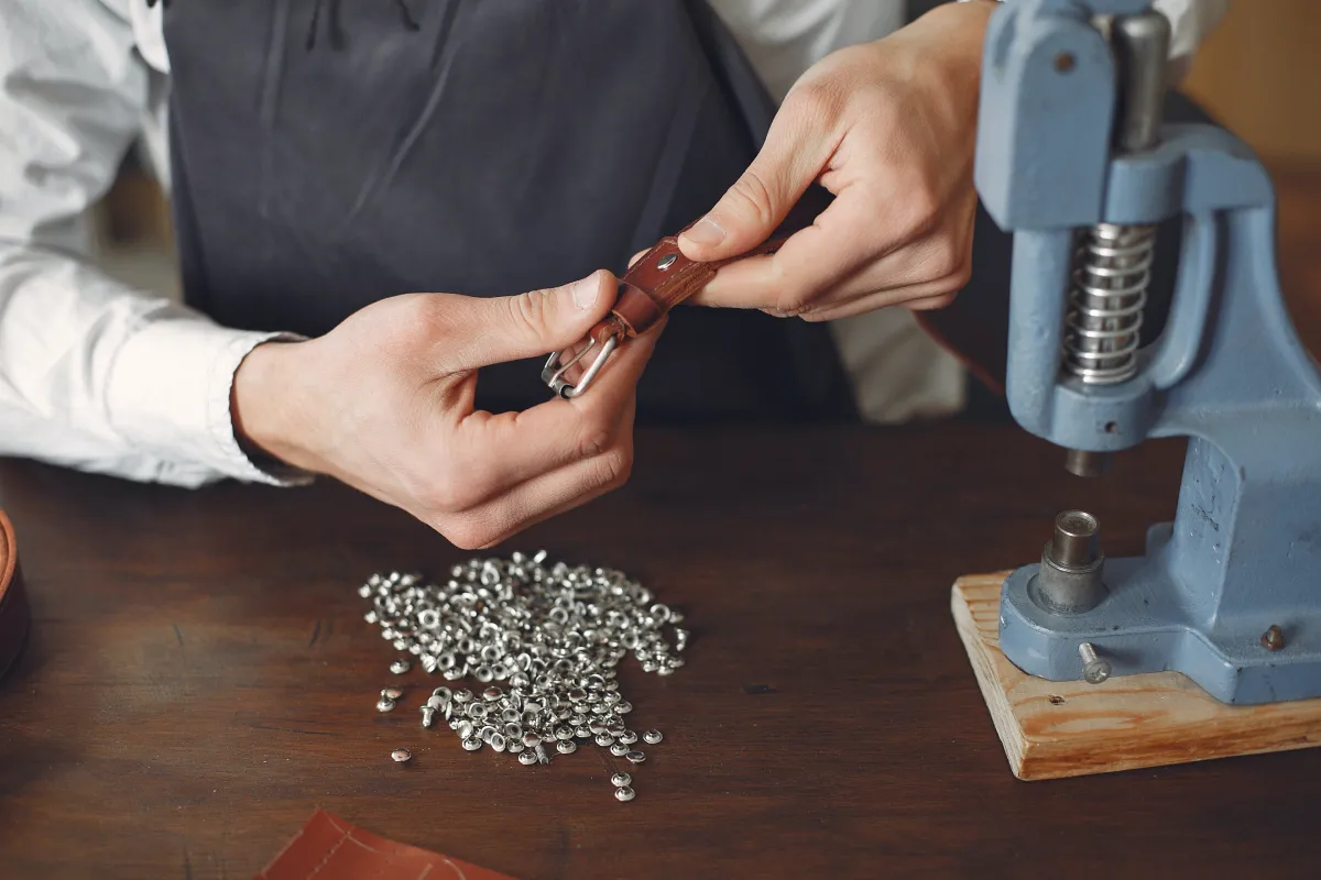 Cinturones de Cuero Artesanales para Hombre | Estilo Único